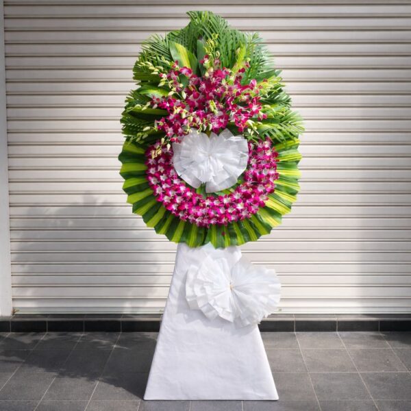 Vòng hoa chia buồn lan tím