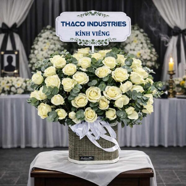 giỏ hoa viếng hồng trắng